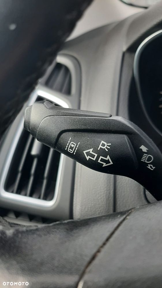 Ford Focus 2.0 TDCi Titanium ASS - 24