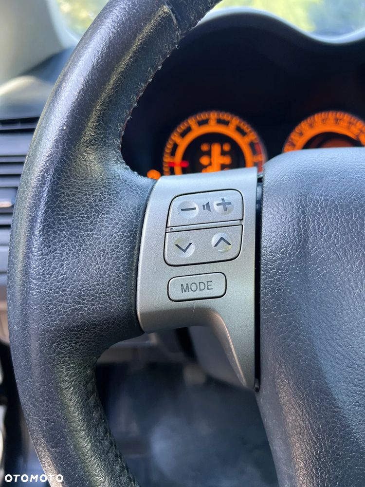 Toyota Auris - 18