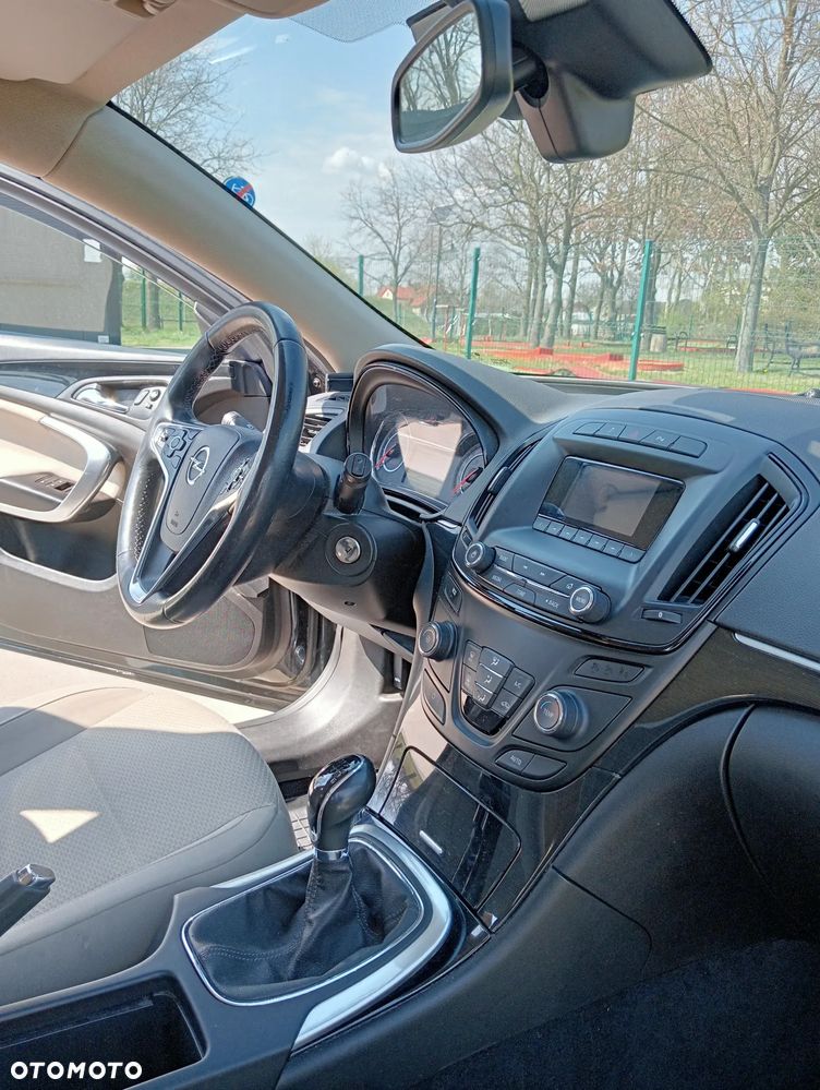 Opel Insignia - 8