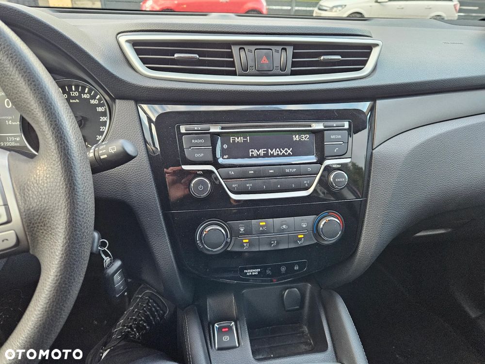 Nissan Qashqai 1.2 DIG-T Visia - 17