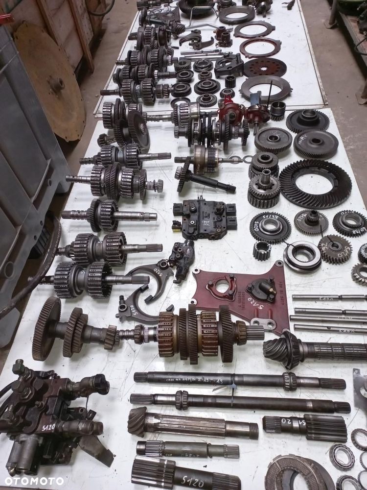 Case 5140 5130 5150 maxum kosz atak silnik zwolnice sterownik 1964762C2.1341161C2,1341098C1,1345850C1, 1345851C1,PIASTA,koło ataku,wałek,kosz rewersu,napędu,półbiegów,wom ,rozdzielacz,licznik,podnośnik,zawór,1995153C1,1995143C1,1346372C,1995262C1,A186746,144299A3,86Z,73Z,134585C2,1995393C2,19955383C2,A188035,115463A1.Case kosz sprzęgłowy biegów,wałek skrzyni 1995393C1,1995393C2,113557A1,1995208C1,5120,5140,5250,mx 90c,mx120,mx135,maccormick MTX,Maxxum wałek rewersu,półbiegów,napędu,koło zębate,przesówka,synchronizator. - 1