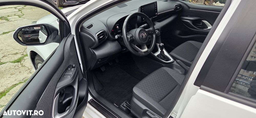 Toyota Yaris 1.5 L Dynamic - 11