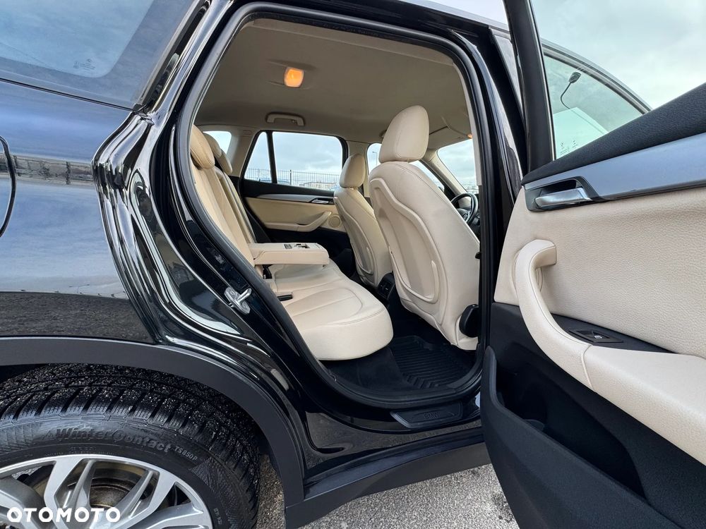 BMW X1 sDrive18d Sport Line - 13