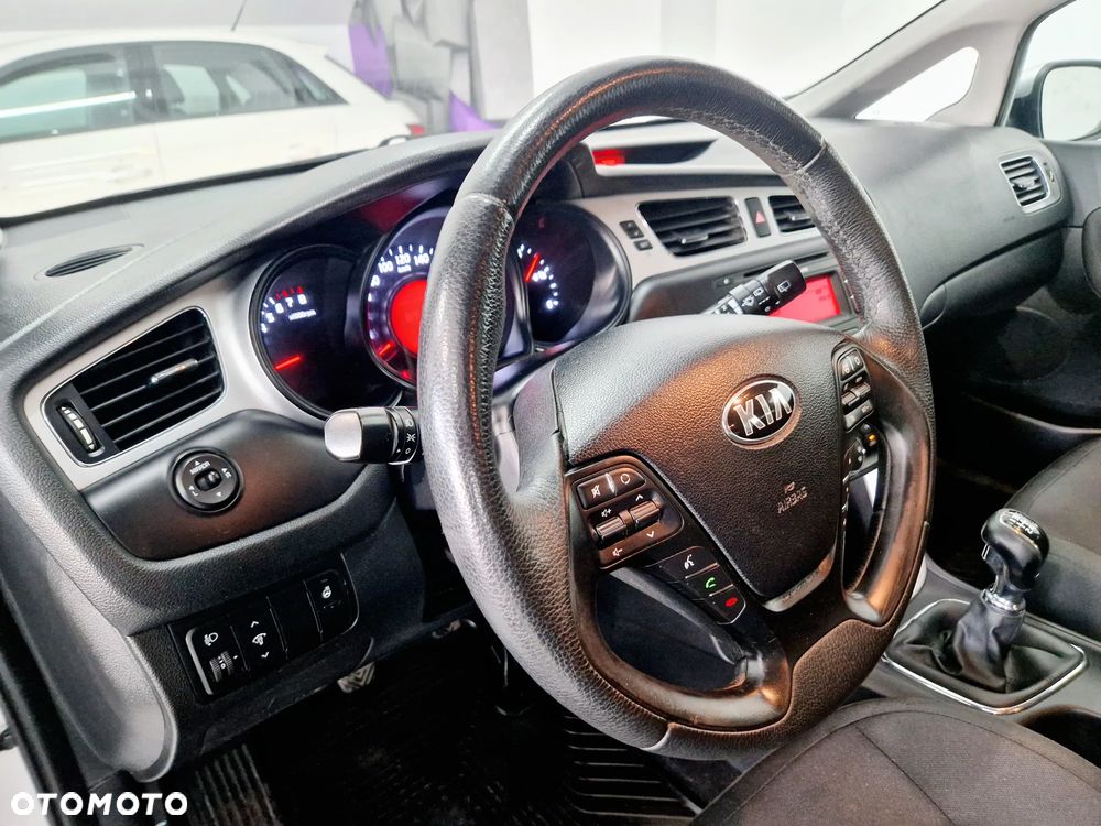 Kia Ceed - 20