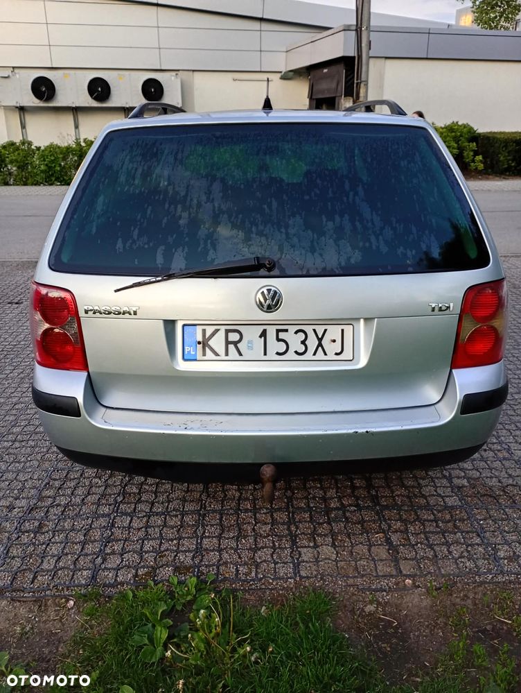 Volkswagen Passat 1.9 TDI Basis - 14