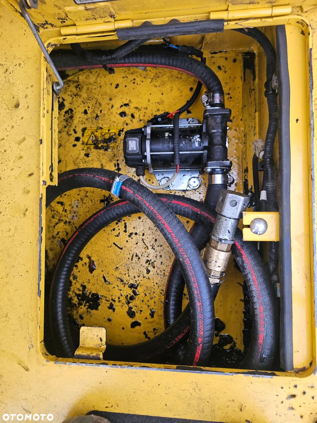 Komatsu PW148-8 - 23