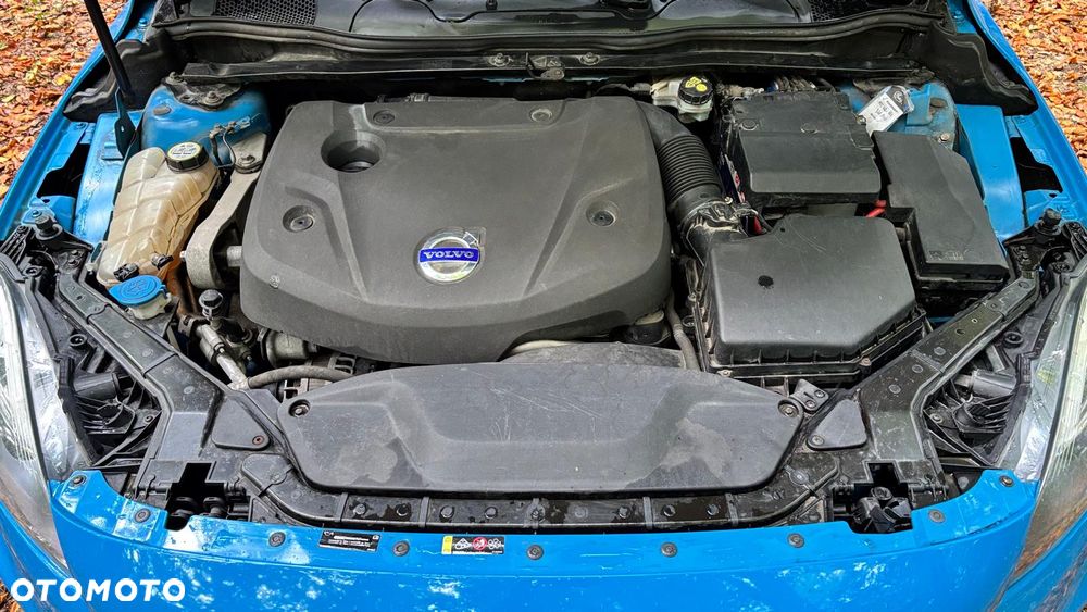 Volvo V40 D4 Drive-E R-Design Summum - 16