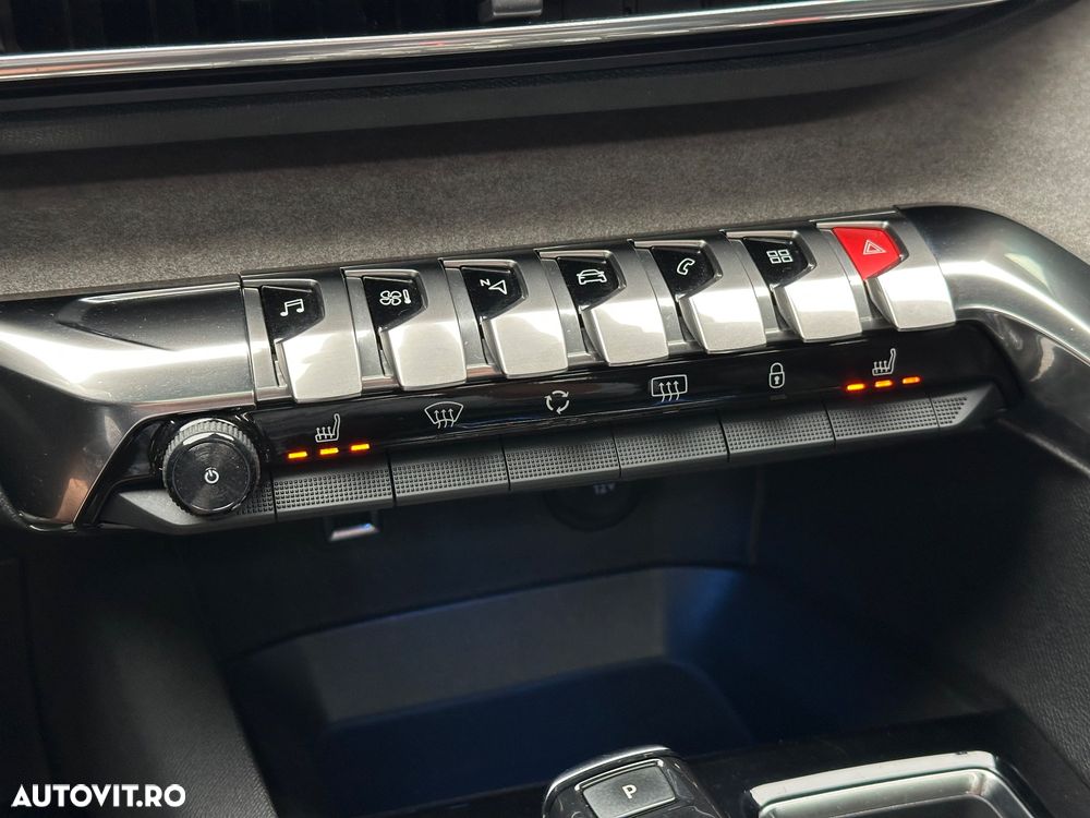 Peugeot 3008 1.6 PureTech S&S EAT8 GT - 16
