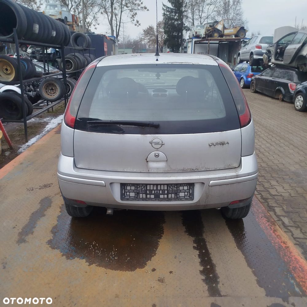 Opel Corsa C na części . - 9