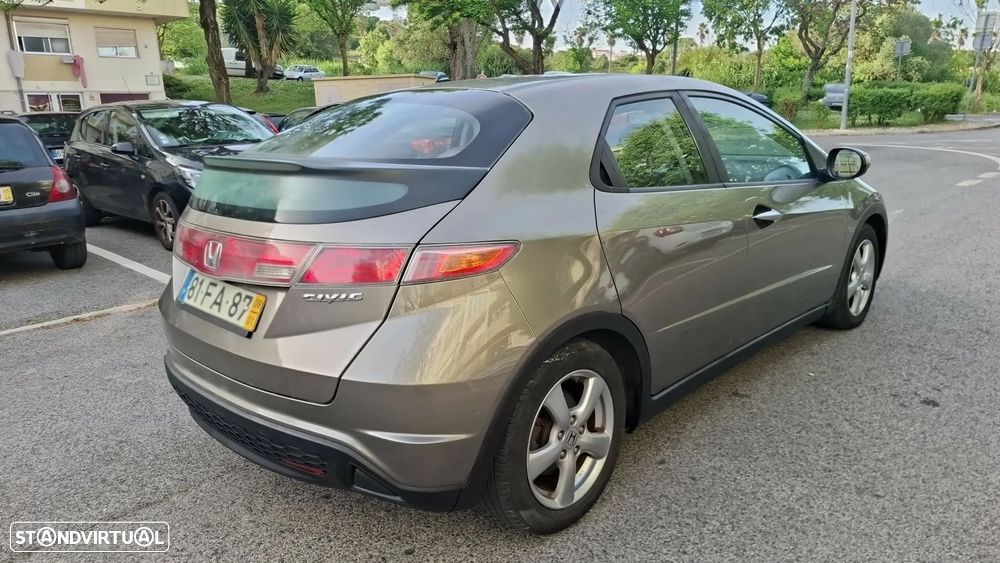 Honda Civic 1.4 Comfort - 6