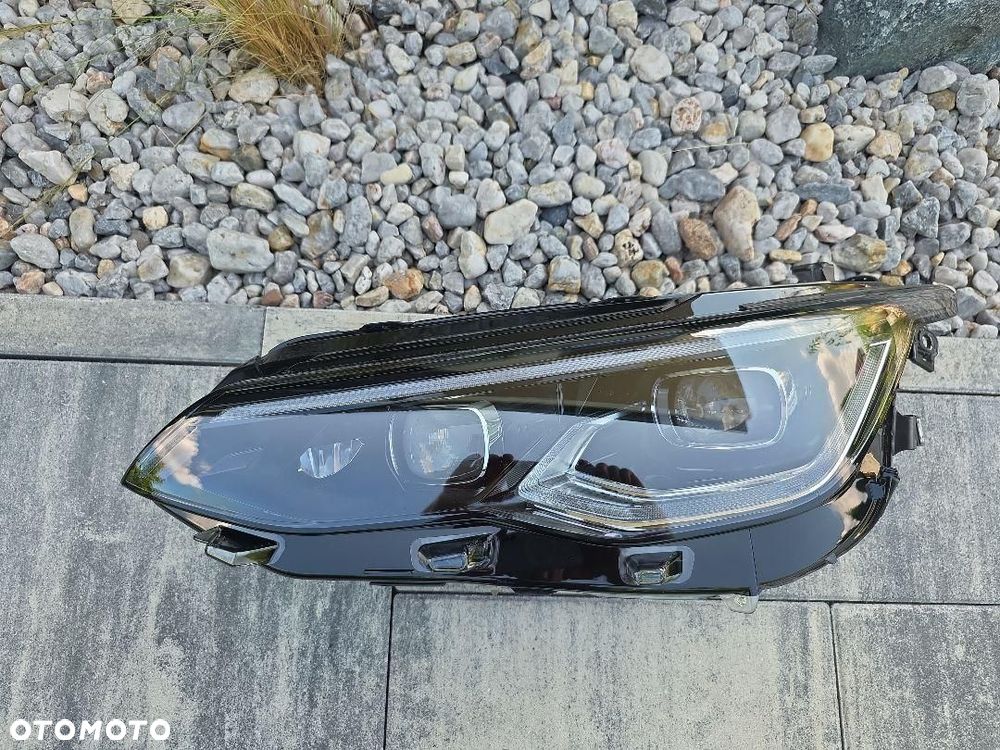 VW GOLF 8 VIII 5H1 R Lampa lewa przód Full Led Matrix IQ 5H1941059C Czarna - 7