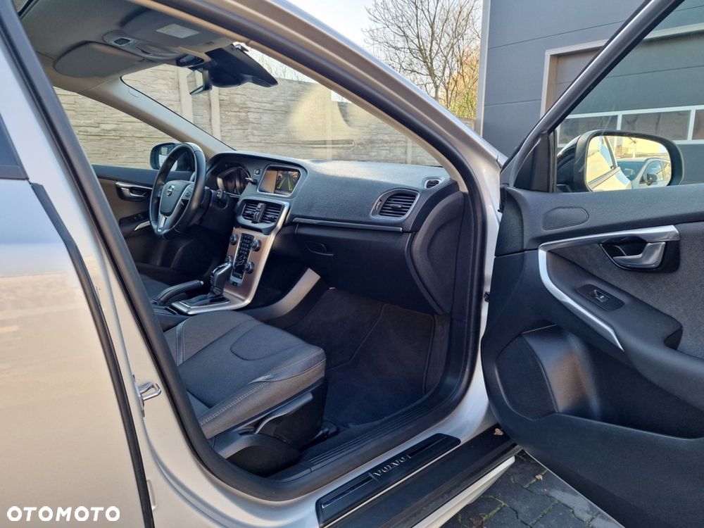 Volvo V40 Cross Country D2 Geartronic Momentum - 27