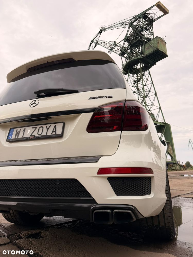Mercedes-Benz GL 63 AMG - 30