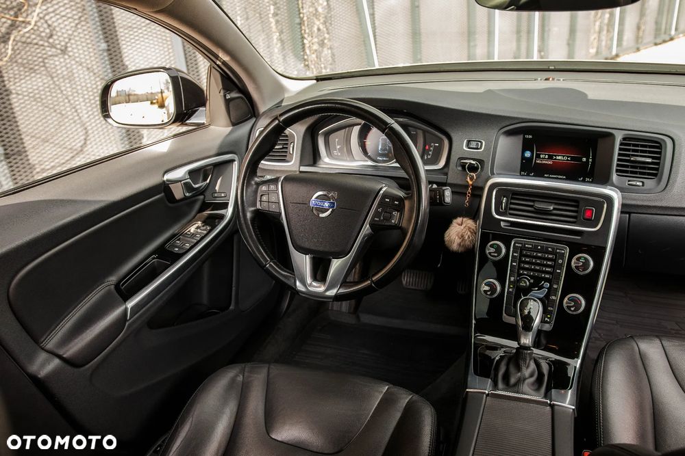 Volvo V60 Cross Country D3 Drive-E Summum - 26