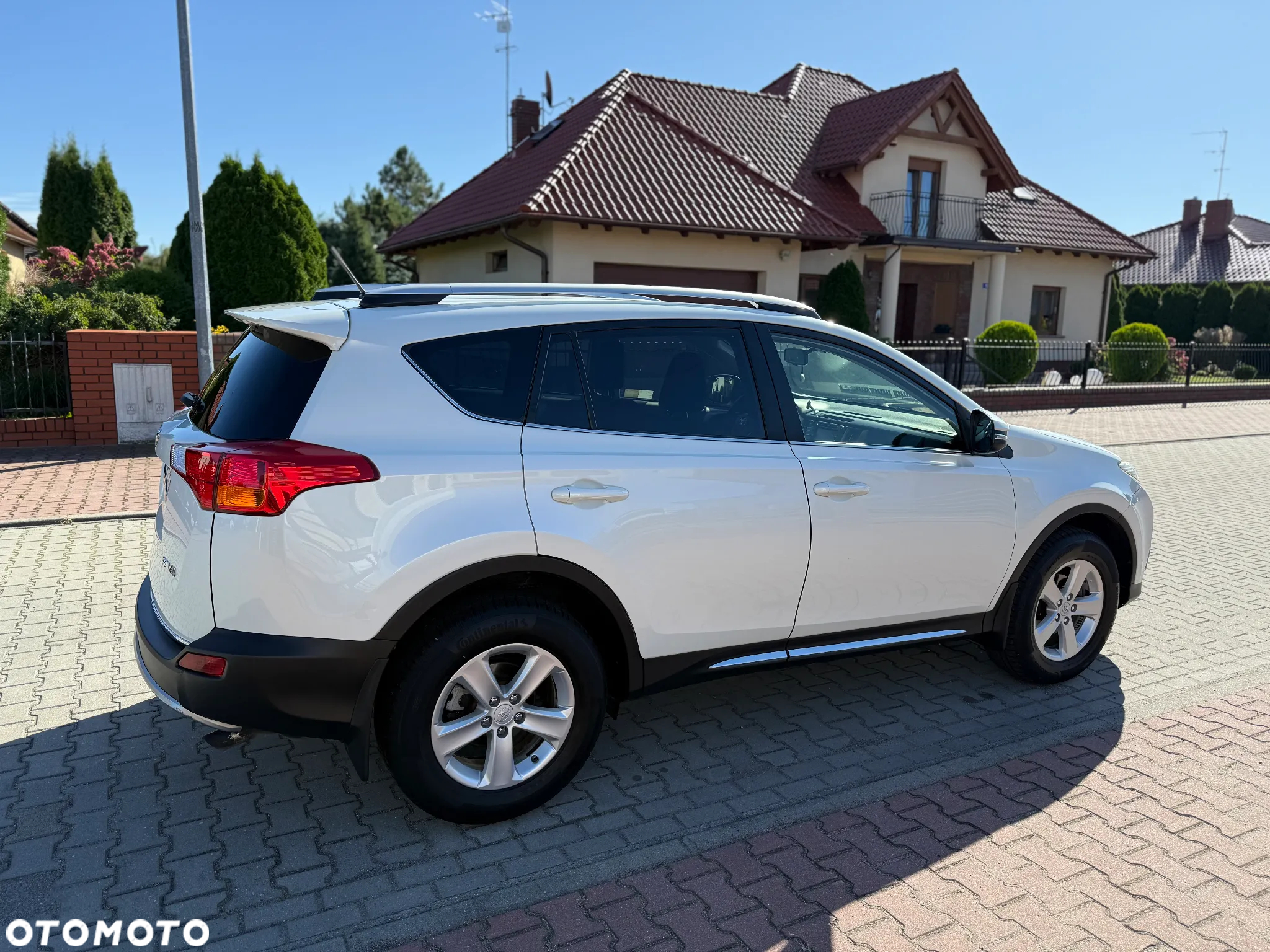 Toyota RAV4 2.0 D-4D Active - 14