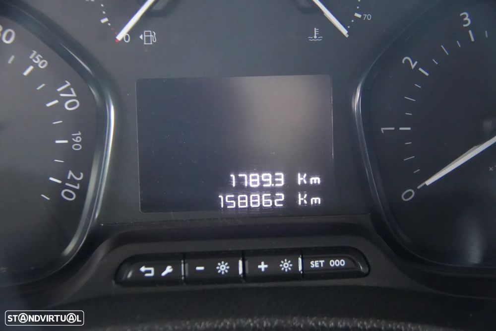 Toyota Proace Verso Maxi Longa 9Lugares 1.5 D4D 120CV - 15