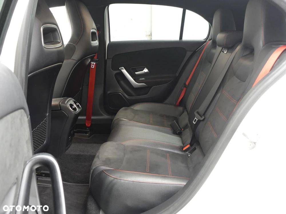 Mercedes-Benz Klasa A 45 S AMG 4-Matic 8G-DCT - 22