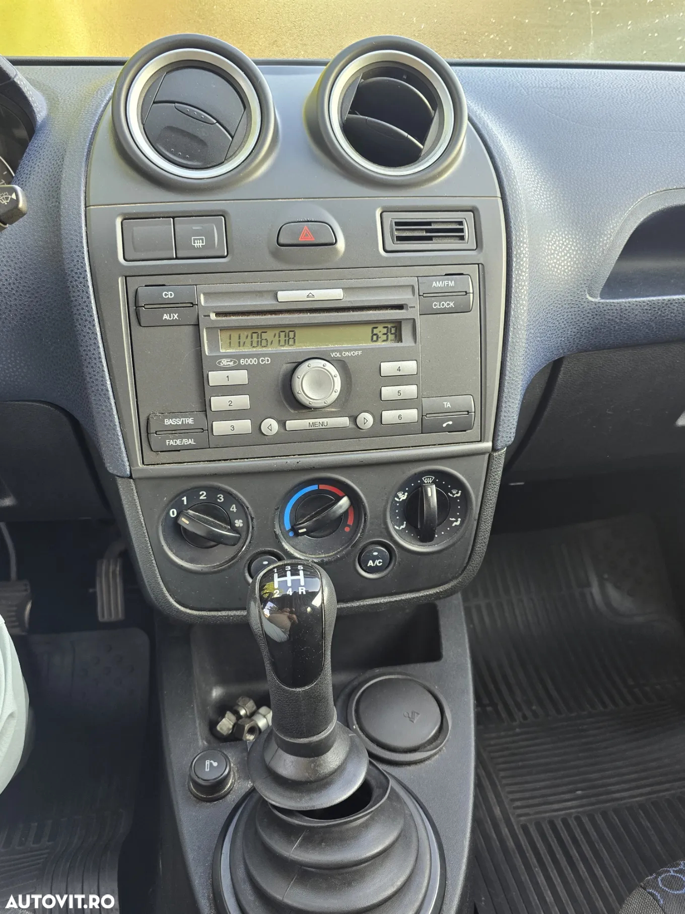 Ford Fiesta 1.25i Comfort - 8