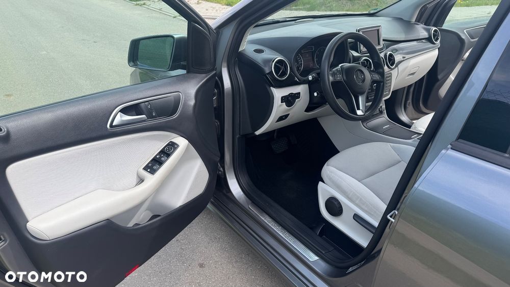 Mercedes-Benz Klasa B 180 (CDI) d 7G-DCT Style - 16