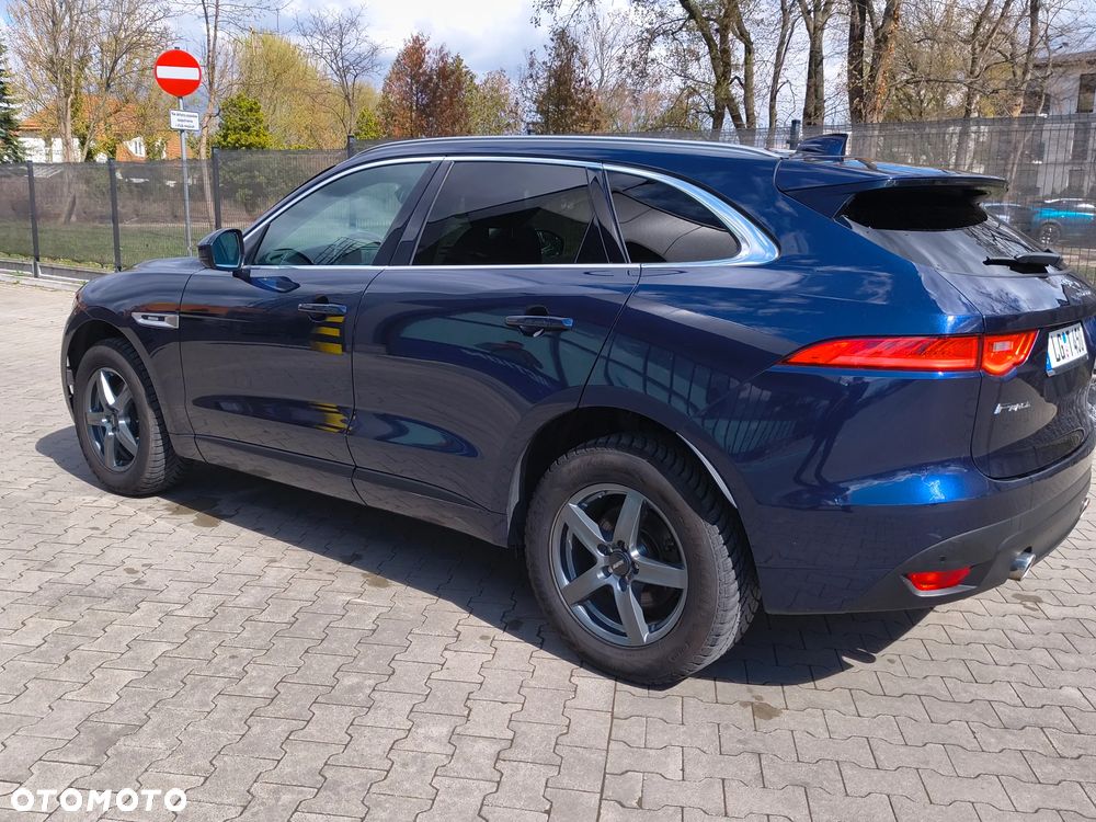 Jaguar F-Pace - 4