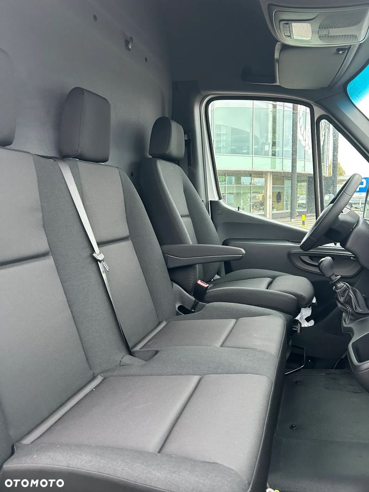 Mercedes-Benz Sprinter - 8