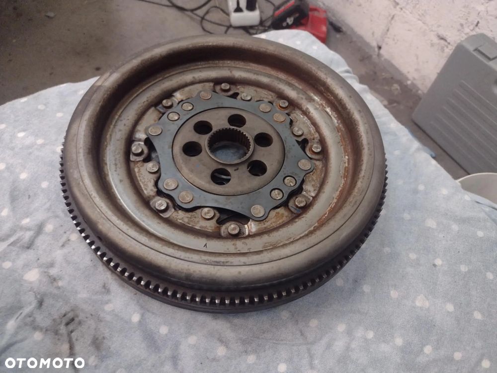 Dwumasa automat VW Golf V - 1