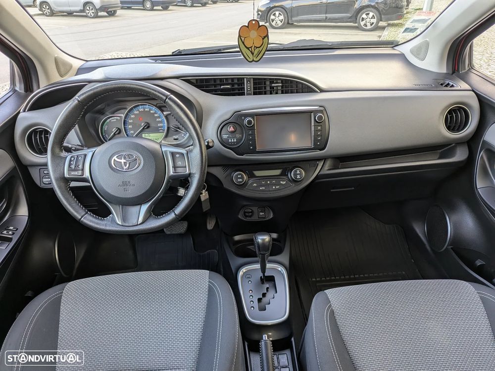 Toyota Yaris 1.5 HSD Comfort - 8