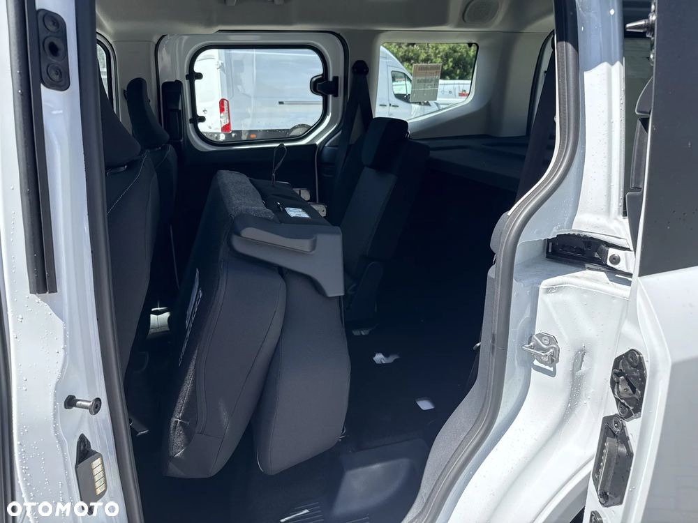 Ford Tourneo Courier 1.0 EcoBoost Trend - 11