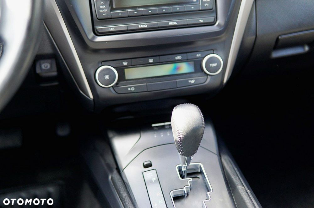 Toyota Avensis 1.8 Active MS - 16