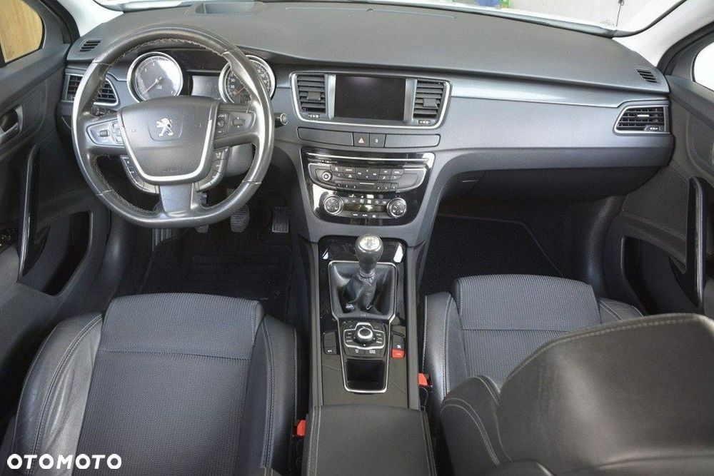 Peugeot 508 1.6 T Allure - 12