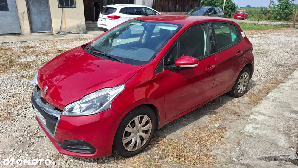 Peugeot 208 - 1