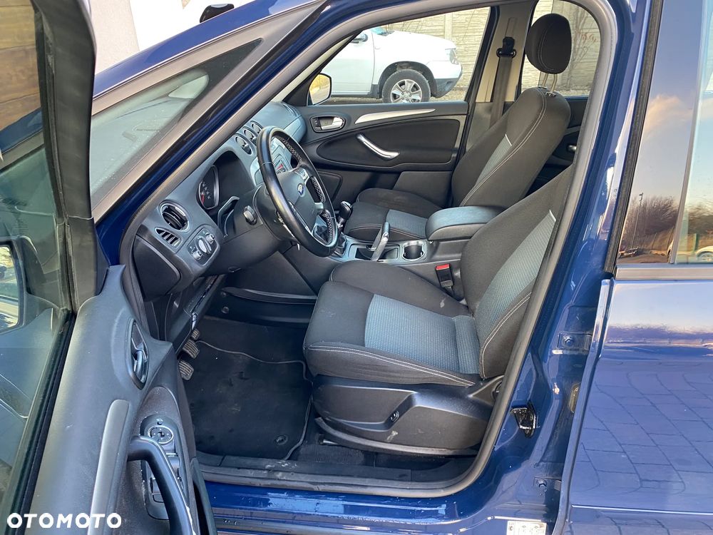 Ford S-Max - 8