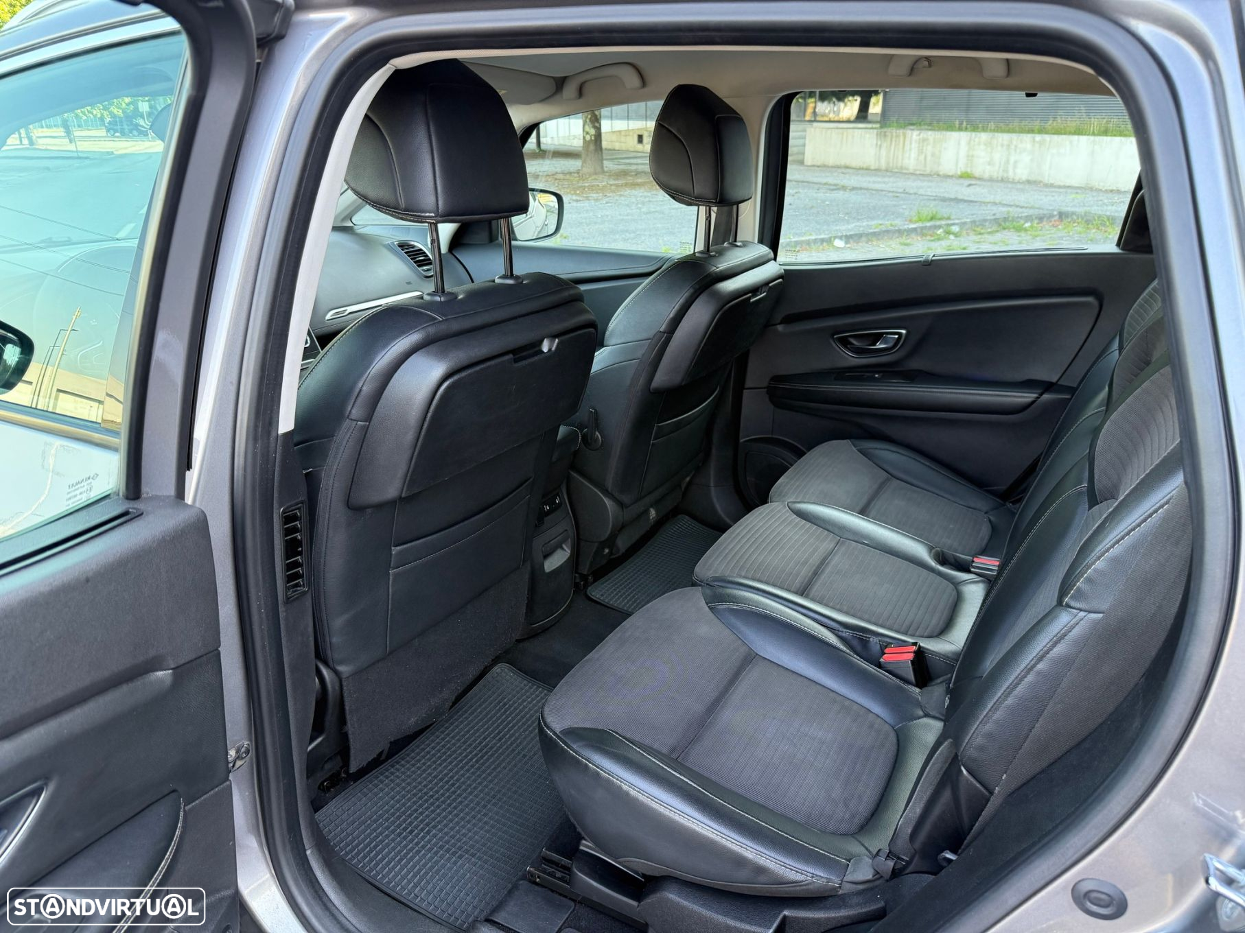 Renault Grand Scénic 1.5 dCi Luxe SS - 20