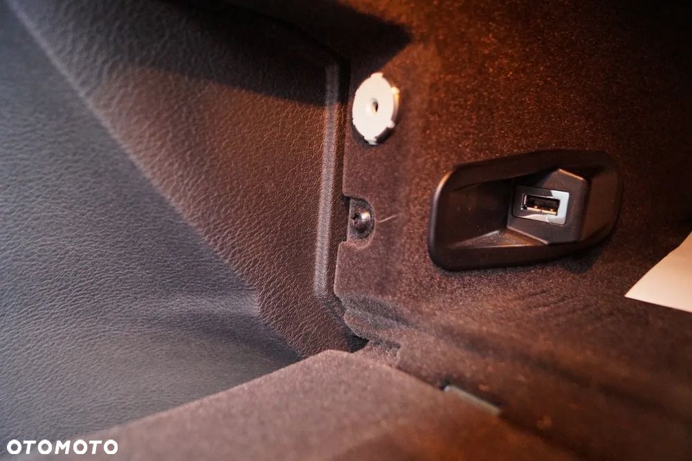 Ford Mondeo 1.6 TDCi Ambiente - 31