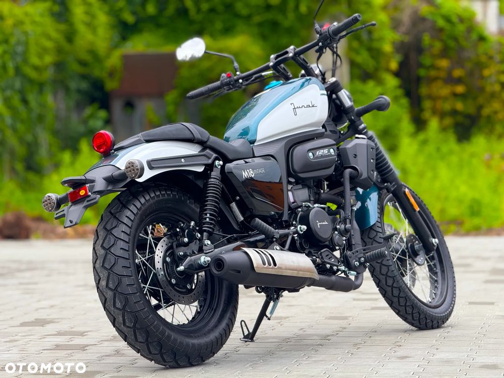 Junak M18 - 3