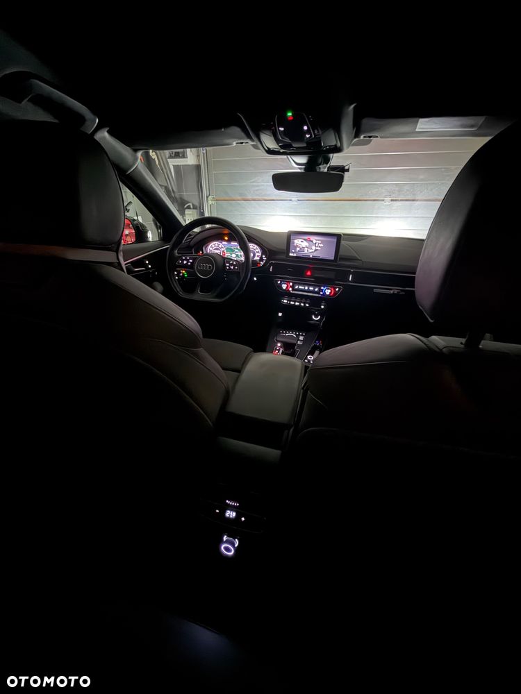 Audi A4 Limousine 2.0 TFSI Quattro S tronic - 24