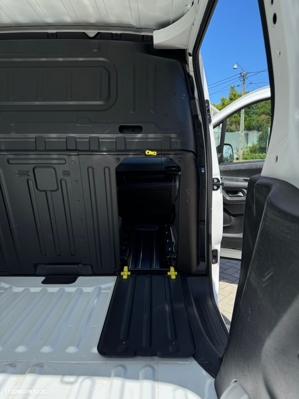 Citroën Berlingo 1.5 BlueHDi M Shine Pack - 13