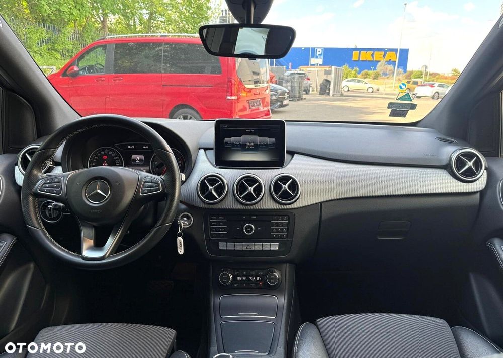 Mercedes-Benz Klasa B 220 4-Matic Urban - 9
