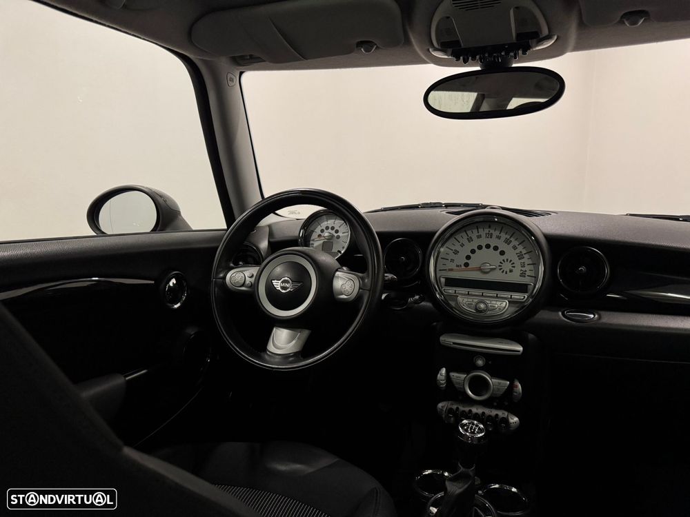 MINI 3 Portas Cooper D - 27