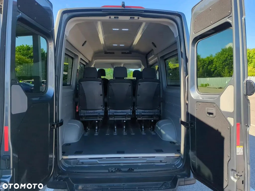 Volkswagen Crafter - 2