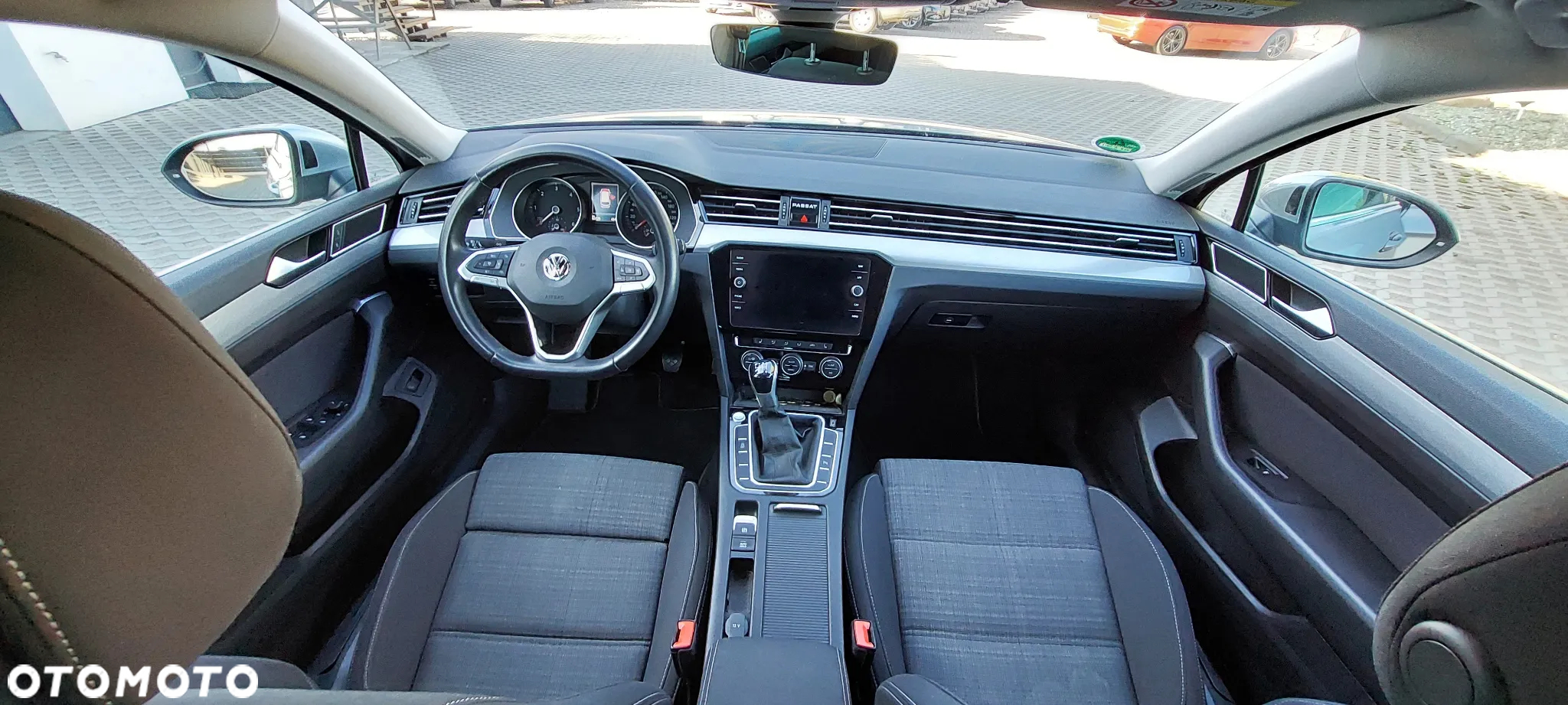 Volkswagen Passat - 34
