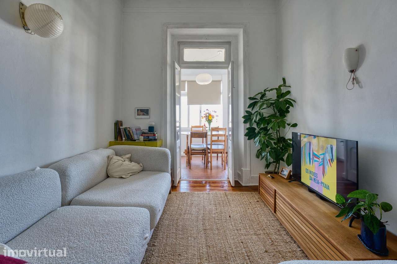 Apartamento T2 no Beato — Vistas desafogadas e Luminosidade - Grande imagem: 2/22