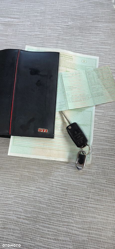 Volkswagen Golf 2.0 GTI DSG - 25