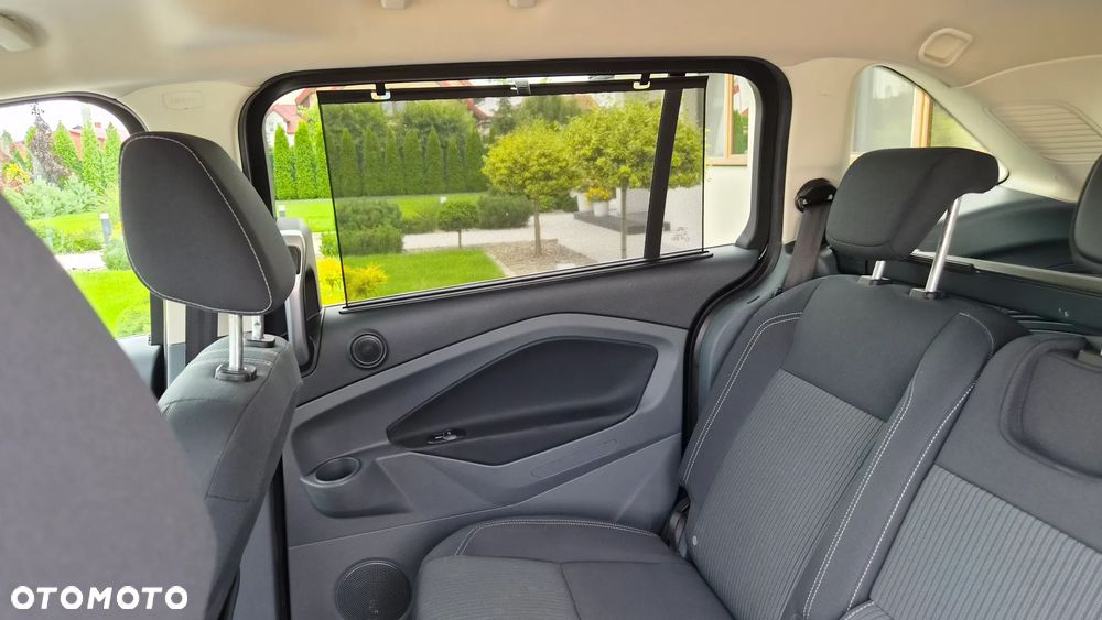 Ford Grand C-MAX 2.0 TDCi Titanium - 15