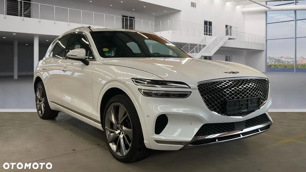 Hyundai Genesis - 1