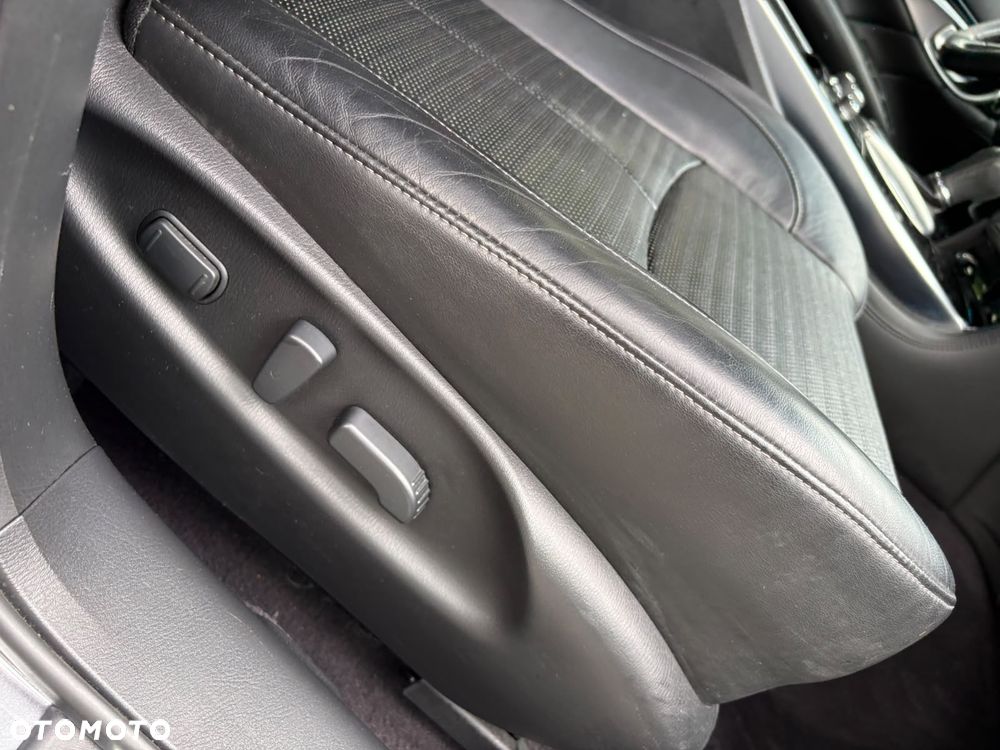 Infiniti Q70 2.2d Premium Executive - 21
