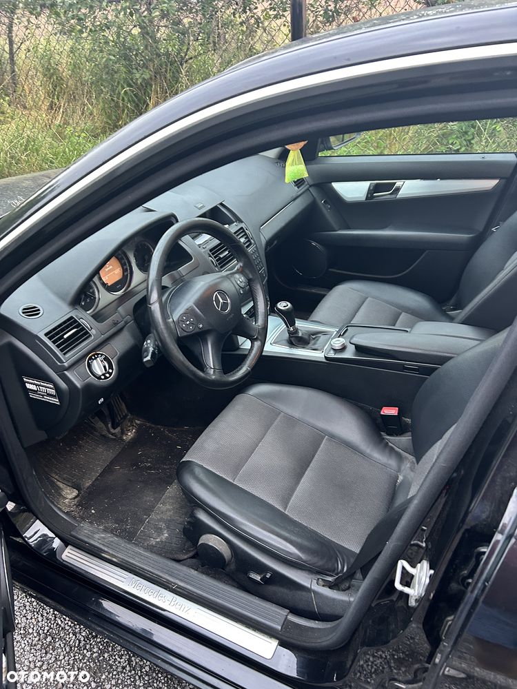 Mercedes-Benz C-Class 2008 photo 4