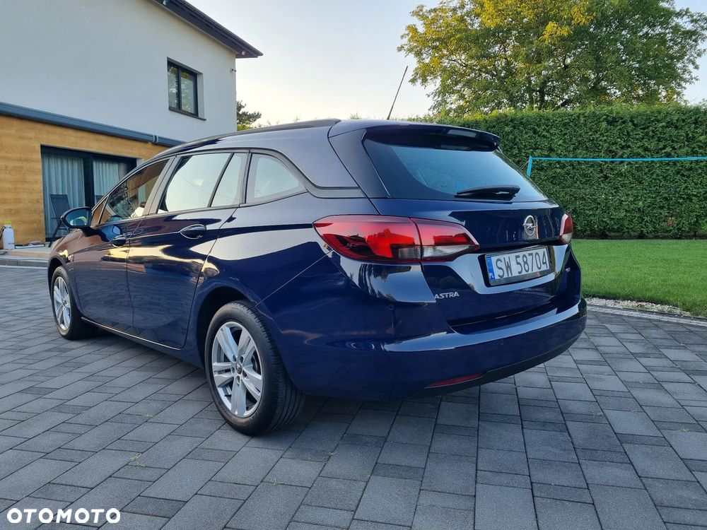 Opel Astra 1.6 CDTI Cosmo - 4