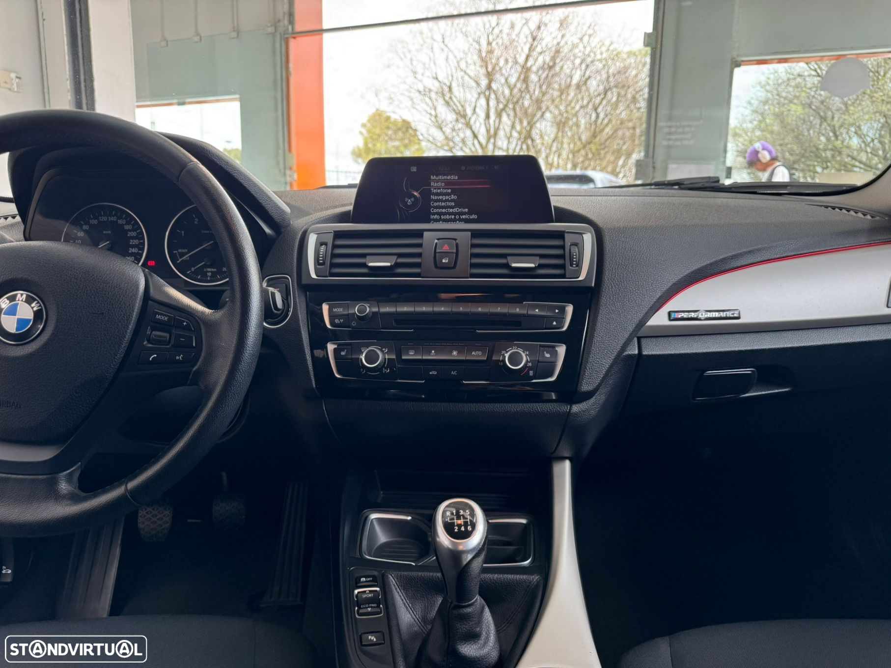 BMW 116 d EfficientDynamics - 11