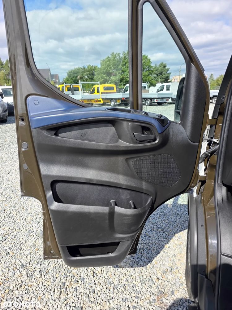 Iveco 35-160 2,3 HPI 160 KONNY MAX MAXI KLIMA 2 X BOCZNE DRZWI WEBASTO LEDY HIMATIC 8 BIEGOWY GWARANCJA 4,8M PAKA - 17